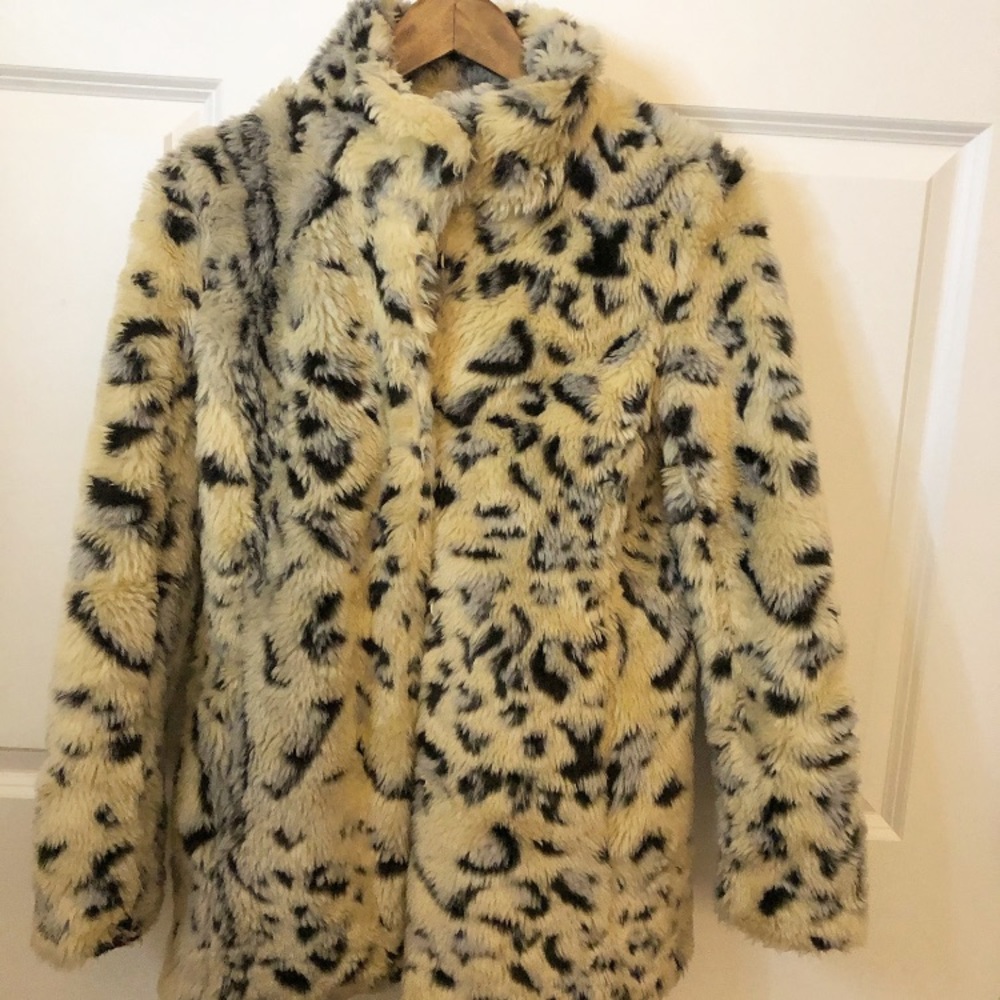 Women’s size small cheetah plush furry jacket